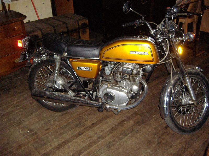 DSCF0922.JPG - 1975 Honda CB200T Motorcycle, 2934 Miles