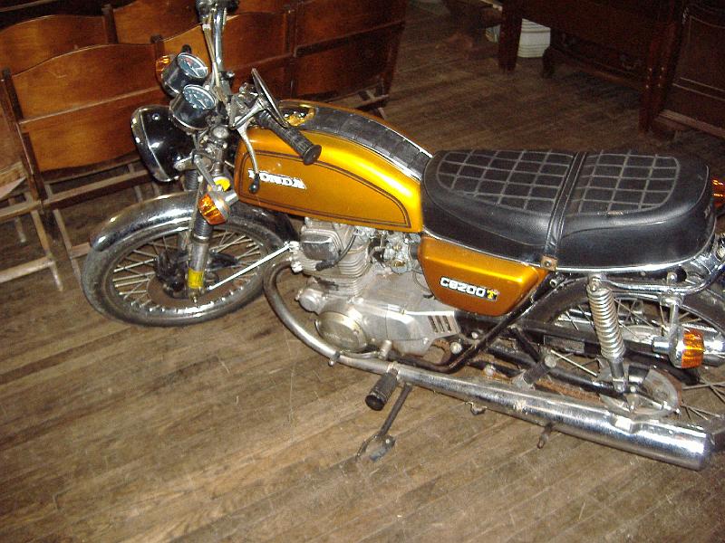 DSCF0925.JPG - 1975 Honda CB200T Motorcycle, 2934 Miles