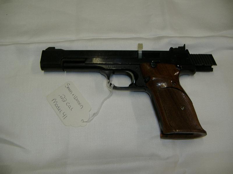 DSCF0566.JPG - Smith & Wesson .22 cal. Model 41
