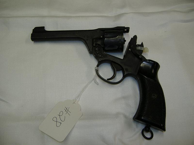 DSCF0580.JPG - .38 cal. Revolver - 6-Shot - Made in England